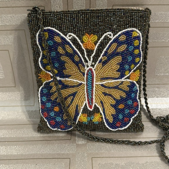 - Beaded Butterfly Handbag with sateen linning - Picture 1 of 9
